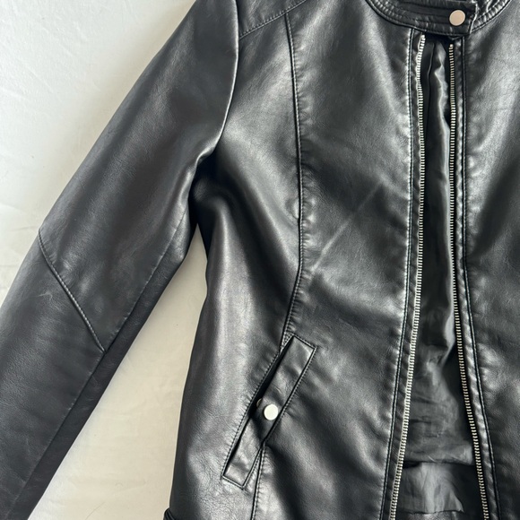 Jennyfer Black Faux Leather Jacket - Picture 3 of 7